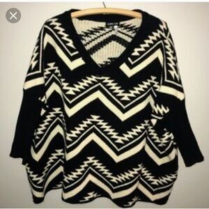 Audrey Ann Aztec Print Sweater Top Size S/M